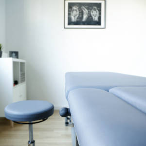 Behandlungsraum für Chiropraktik bei HNL in Frankfurt
